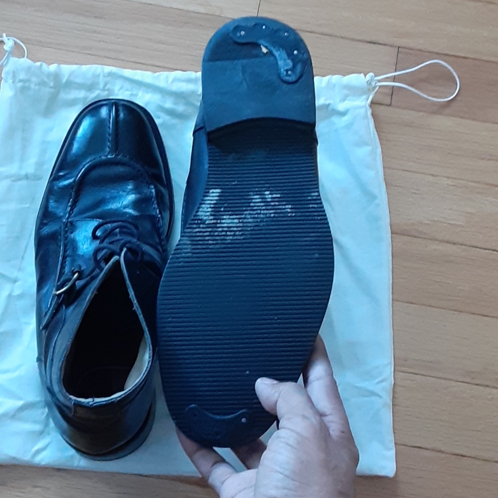 Boot - Picture 4 of 8